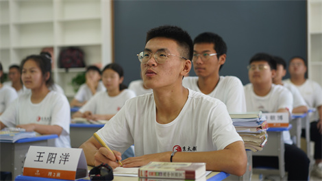 郑州京太高三艺考生文化课补习学校地址_河南优状元高考文化课集训学校哪家好